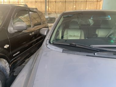 Xóa vết xước kính ô tô