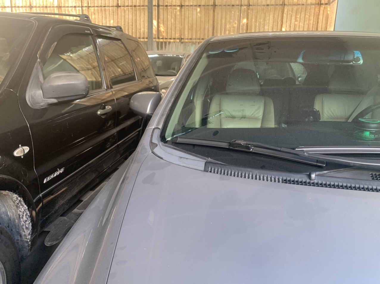 Xóa vết xước kính ô tô