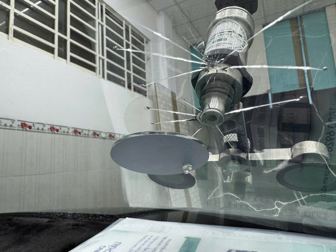 Hàn kính ô tô Bình Dương